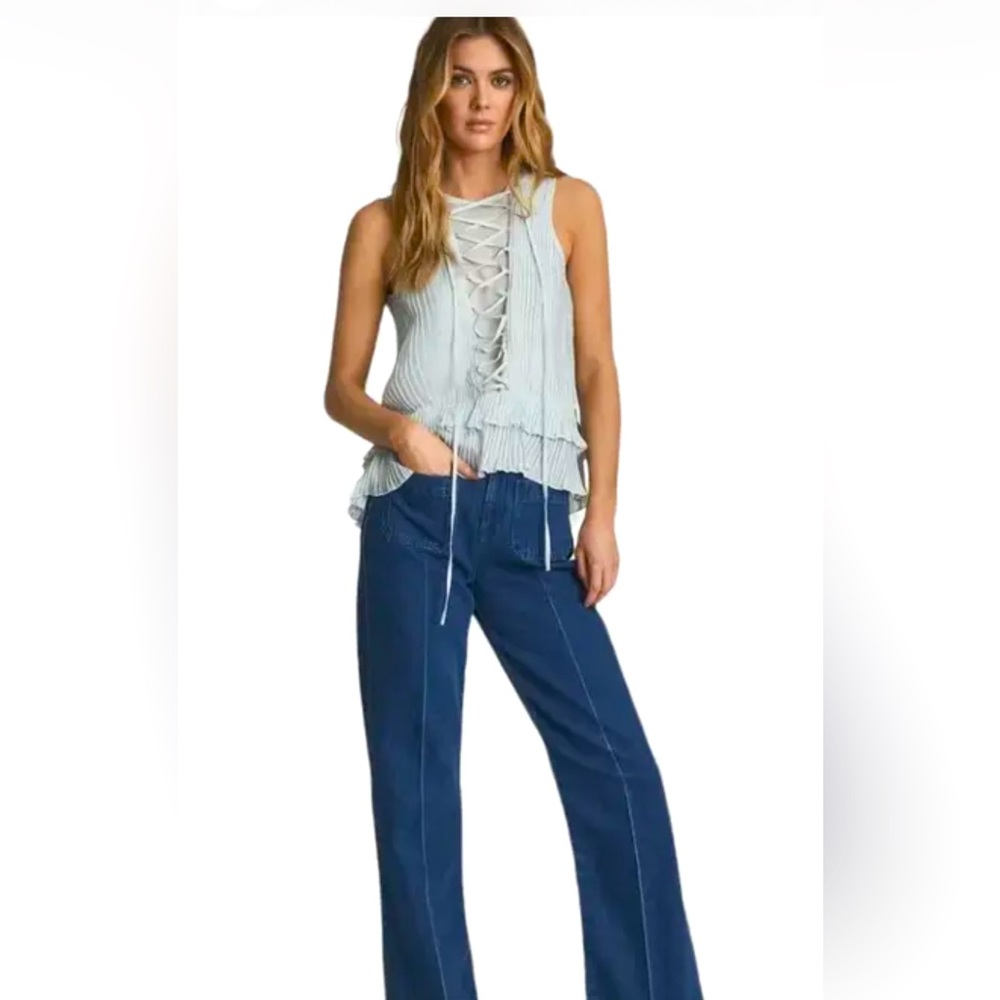 Reiss Florrie Pleated lace front blouse top size US 2. Light blue NWT